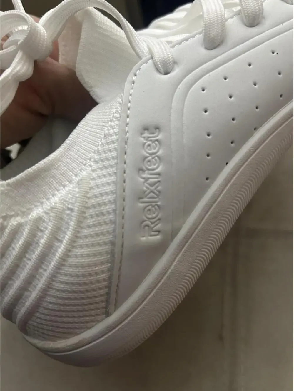 Brand new White Relxfeet sneakers with ribbed texture size 10.5